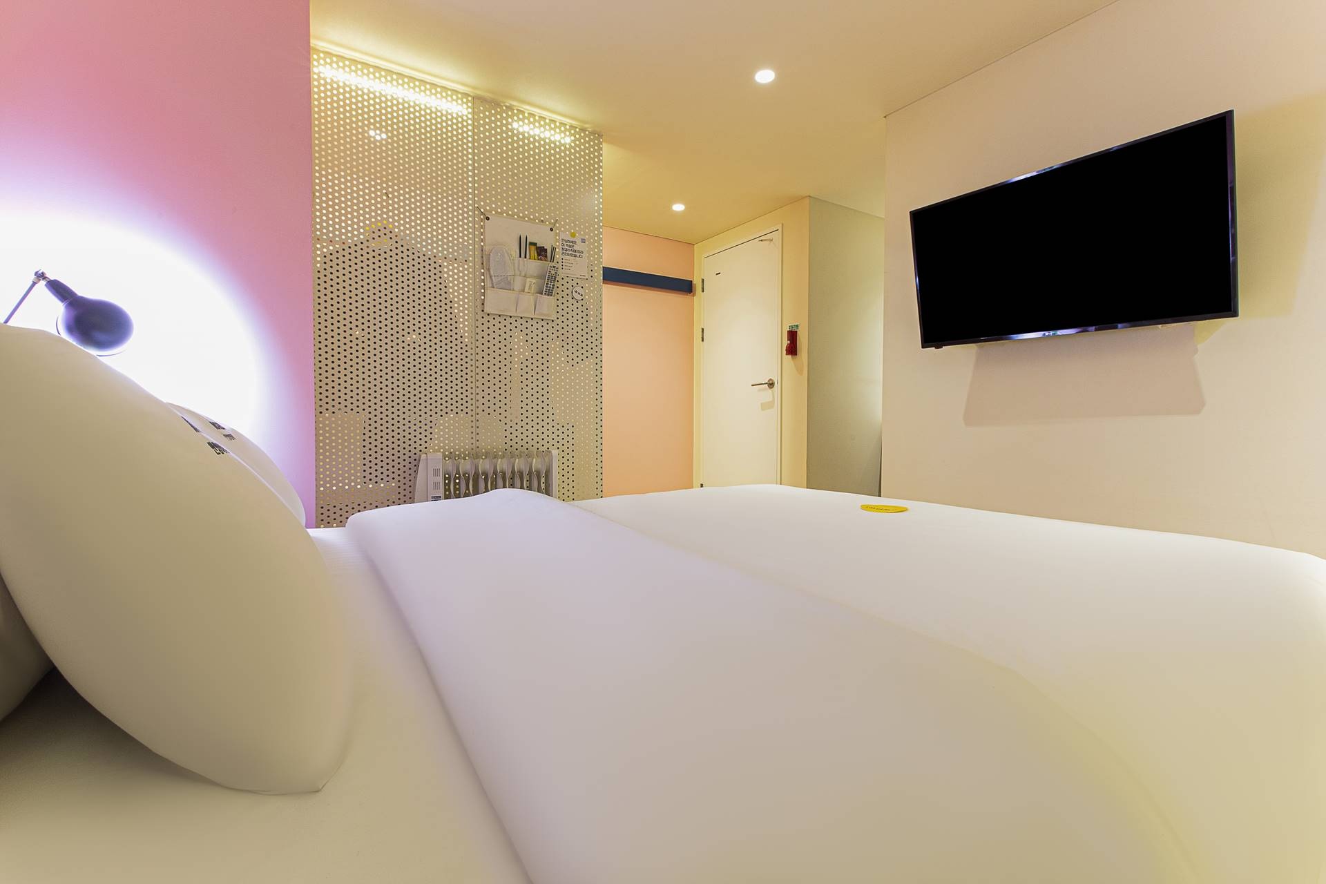 room detail thumbnail 2