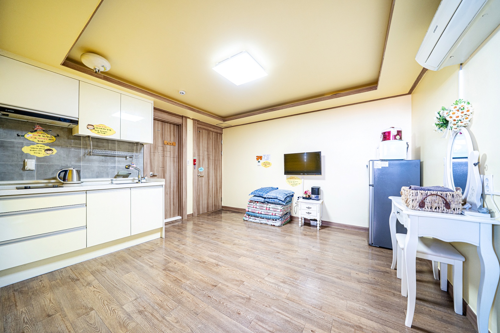 room detail thumbnail 0