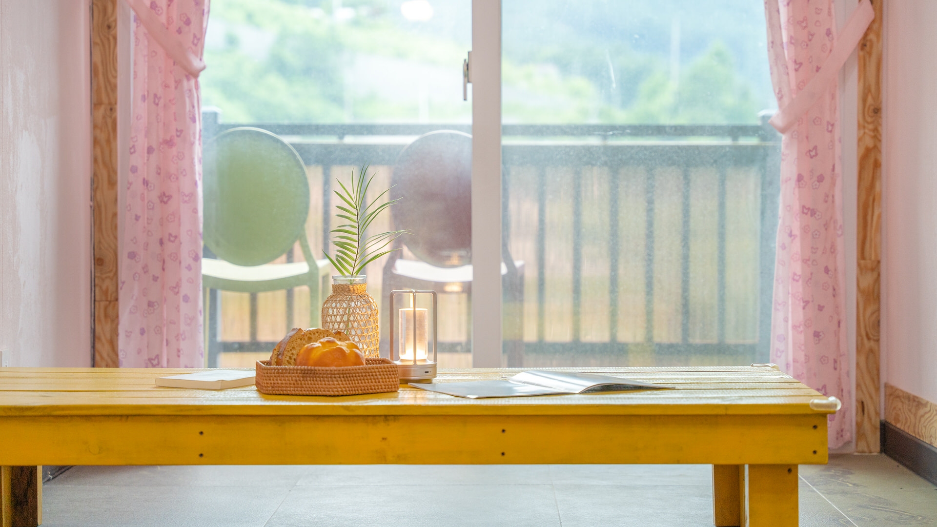 room detail thumbnail 1