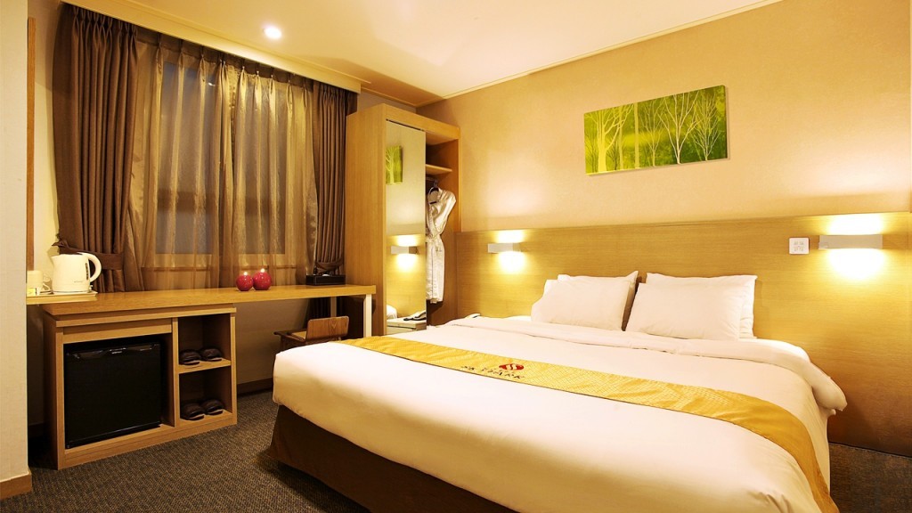 스탠다드 더블(K-POP Lucky Box Edition, 연박전용)