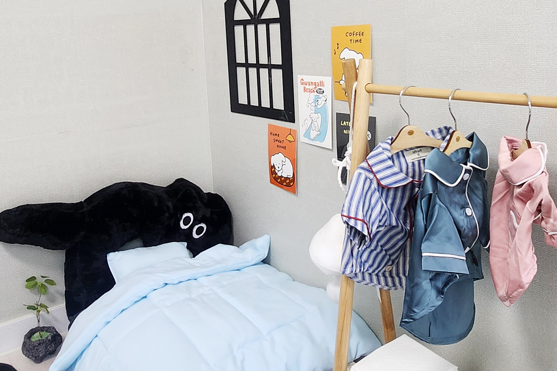 room detail thumbnail 1