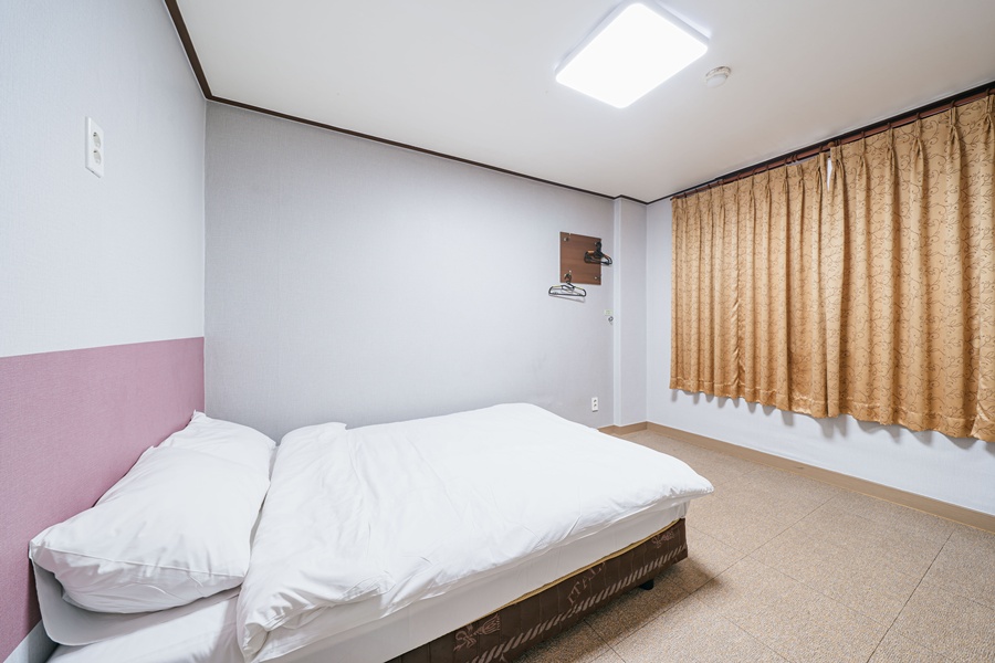 제주 맨하탄 호텔 썸네일2