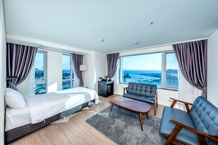 더퍼스트 스위트-고층(주류무제한★디너 PKG)