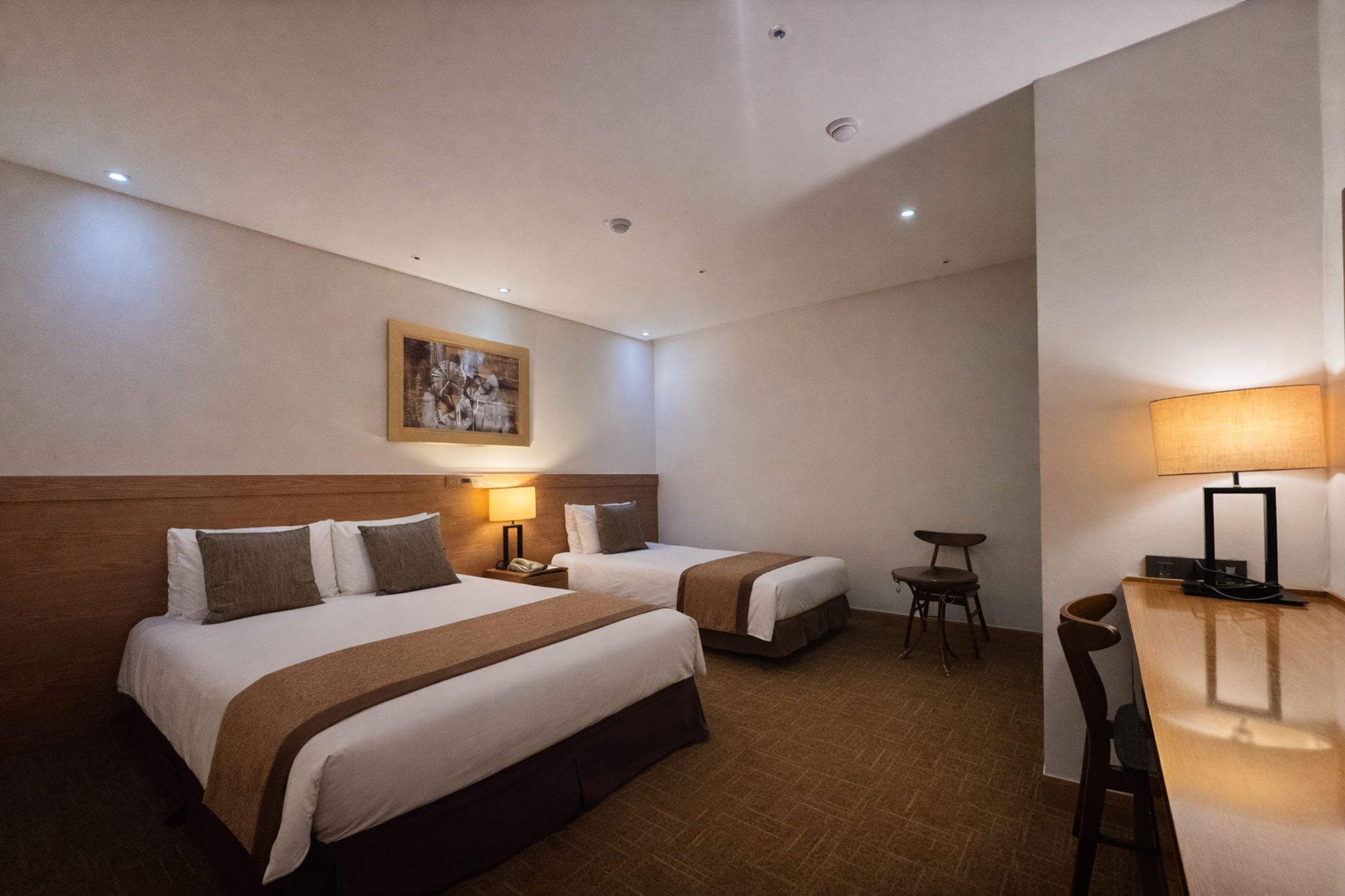 room detail thumbnail 1