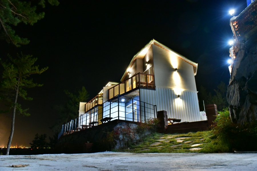 https://yaimg.yanolja.com/v5/2026/03/13/08/69b3cdd1d0a770.02347778.jpg