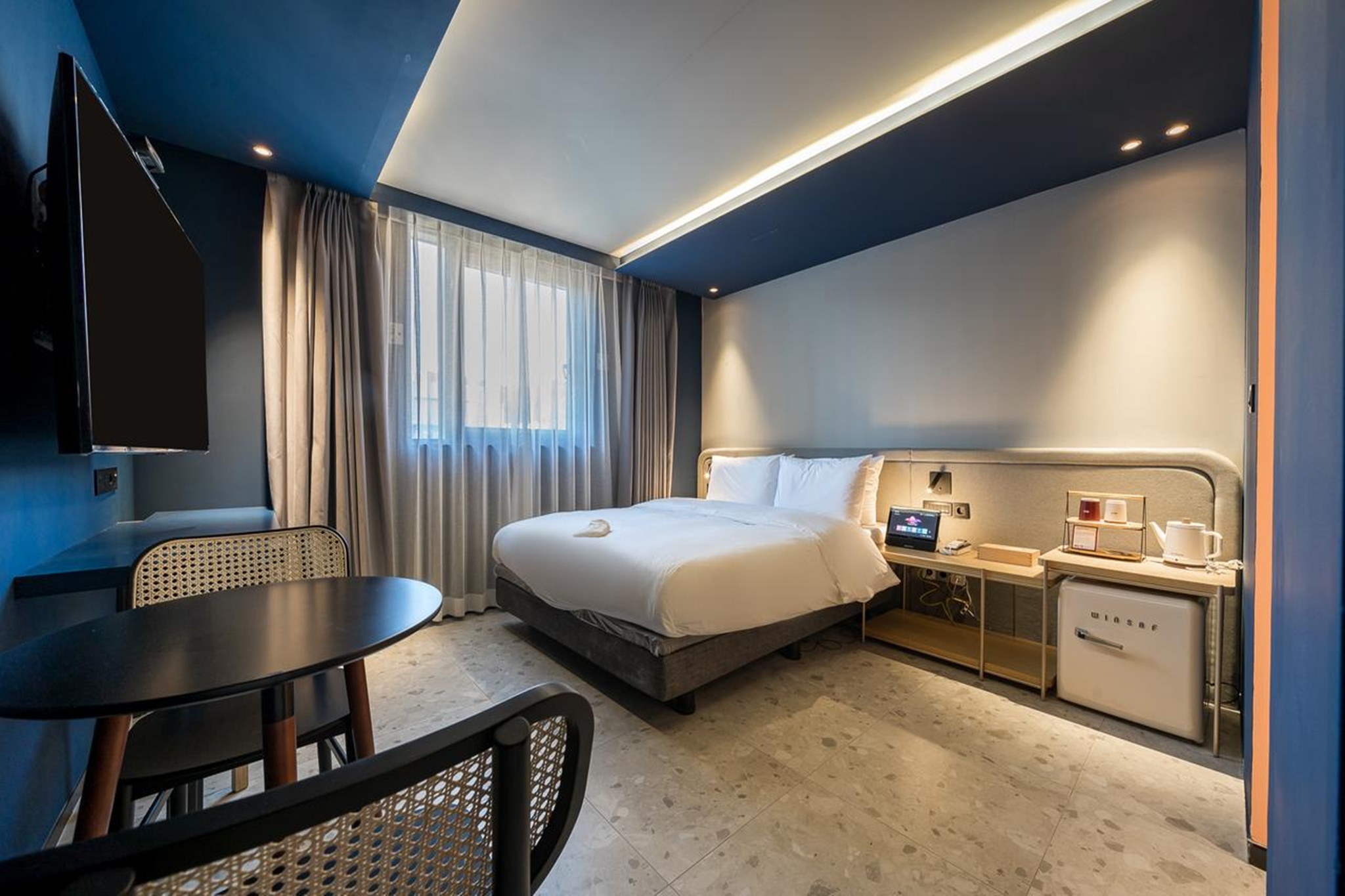 room detail thumbnail 1