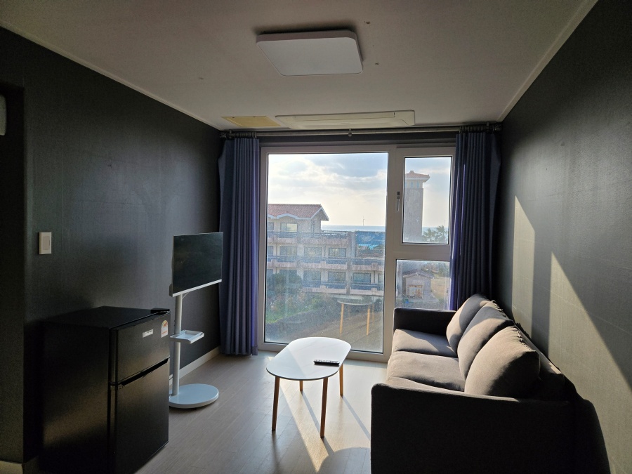 제주 게스트하우스파티애월 털보네 썸네일3