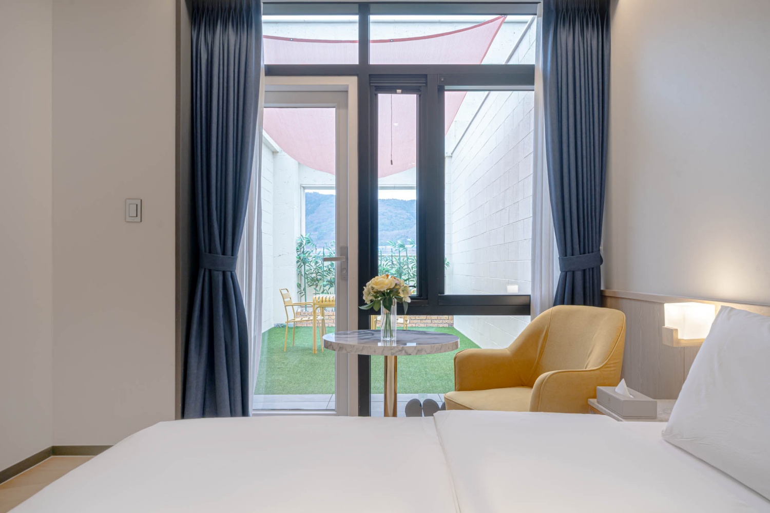 room detail thumbnail 0