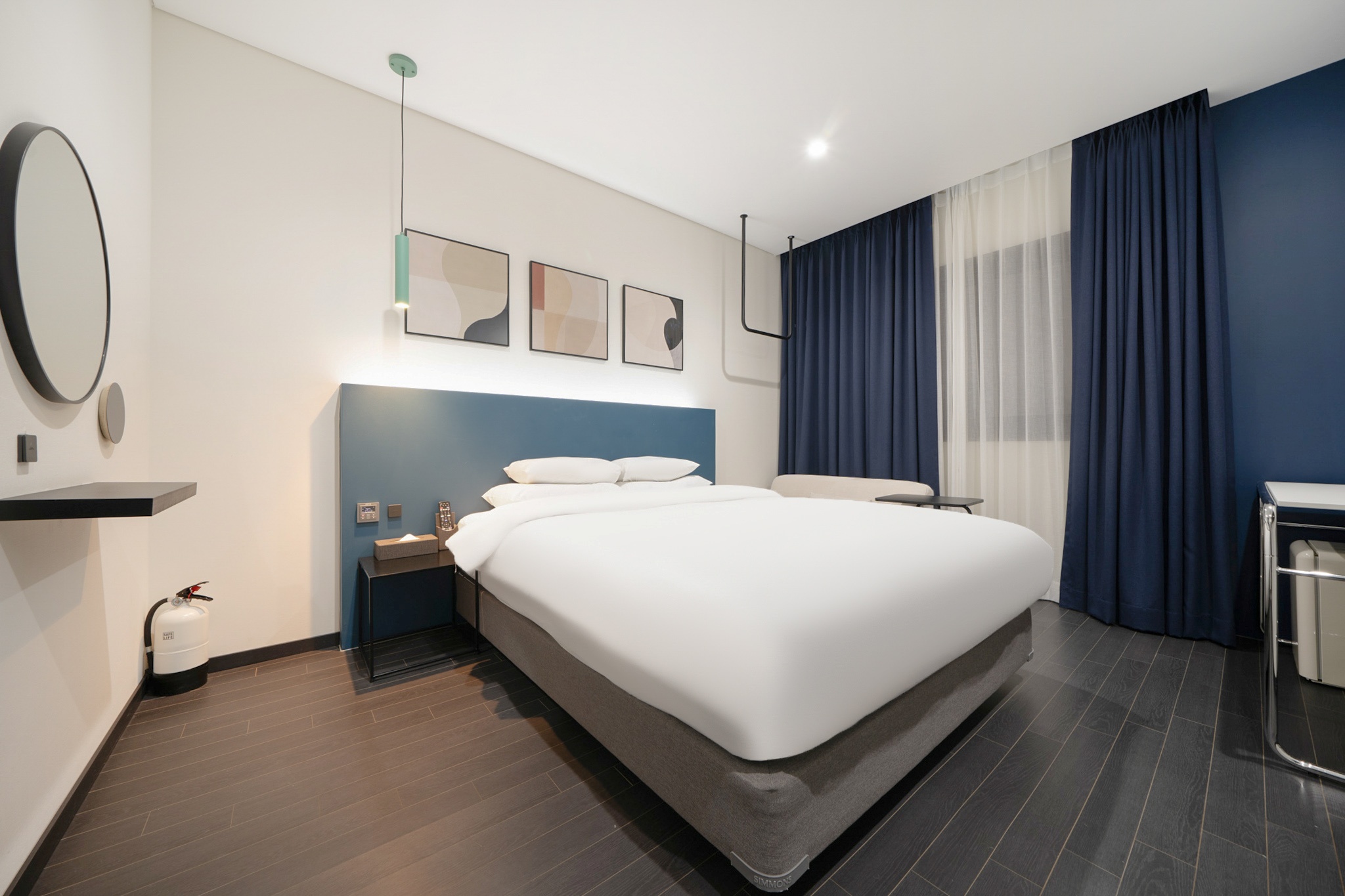 room detail thumbnail 0
