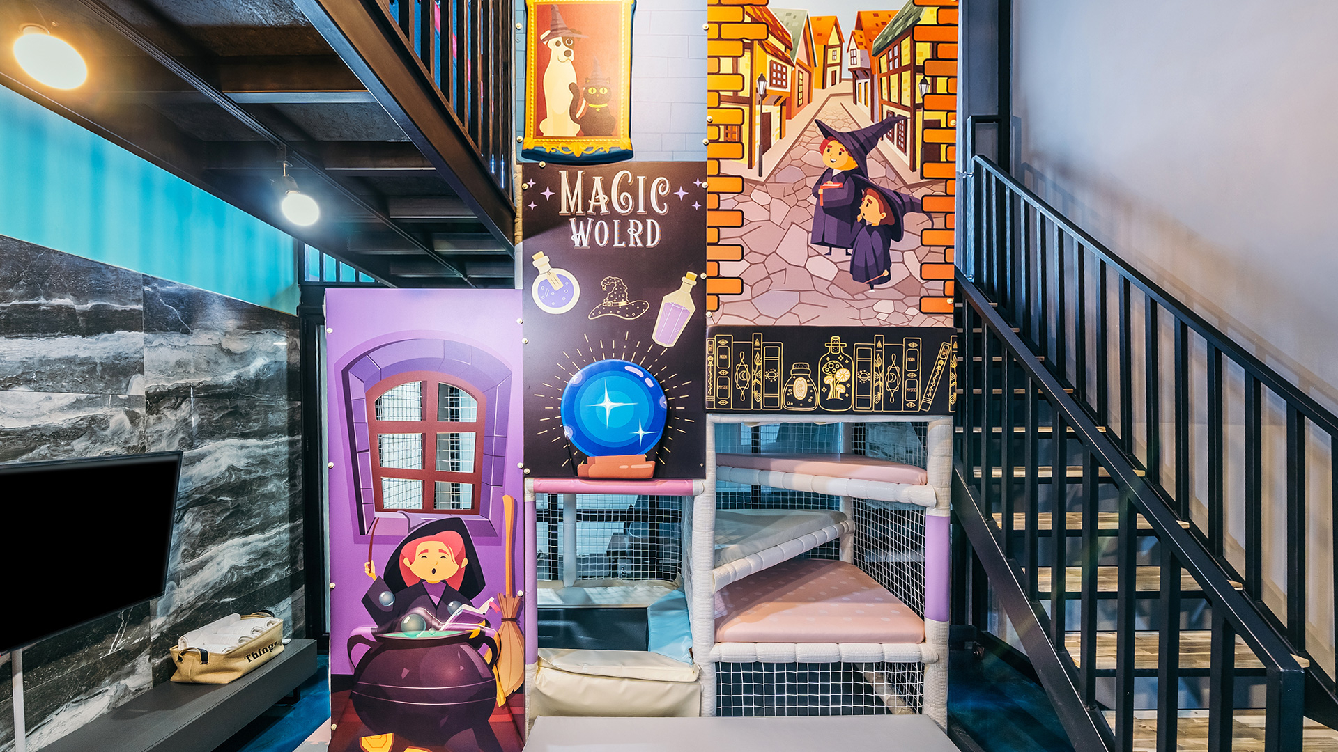 room detail thumbnail 2