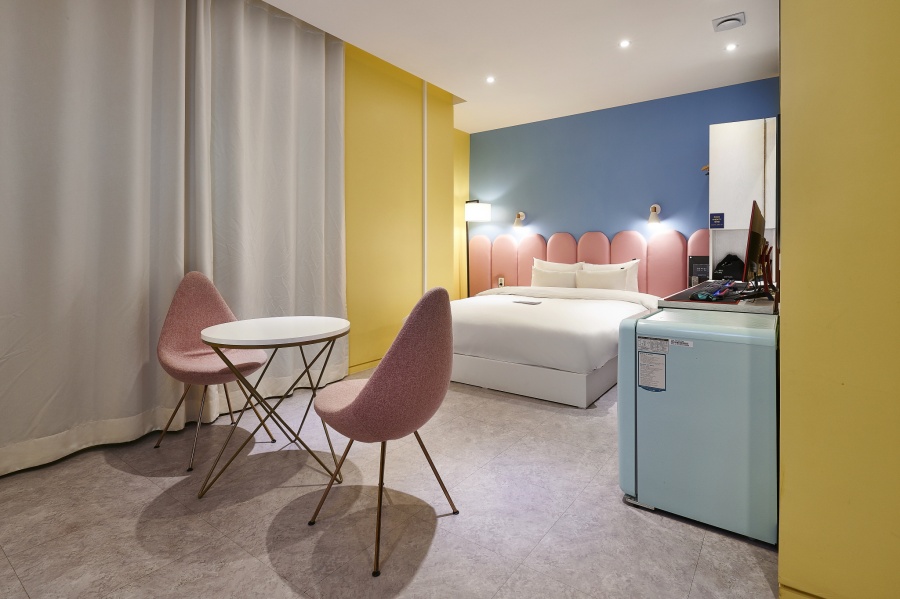 room detail thumbnail 0