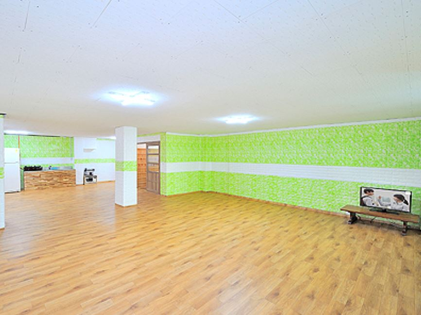 https://yaimg.yanolja.com/v5/2026/03/20/08/69bd007083bb47.89724891.jpg