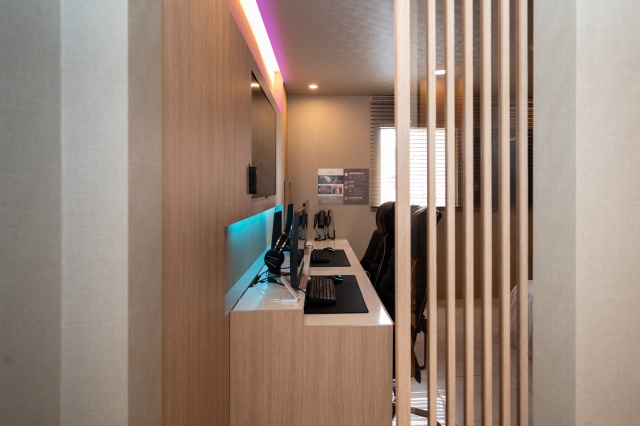 room detail thumbnail 2