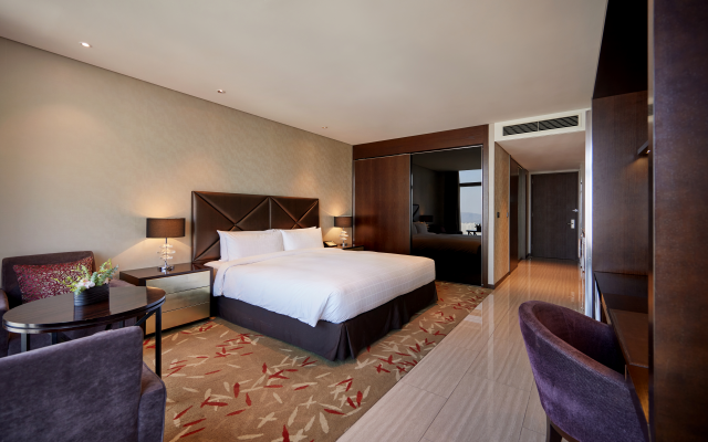 room detail thumbnail 1