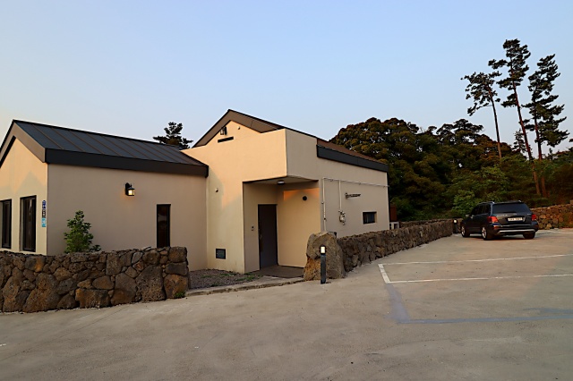 https://yaimg.yanolja.com/v5/2026/03/23/07/69c0eec8bf6b23.29645768.JPG