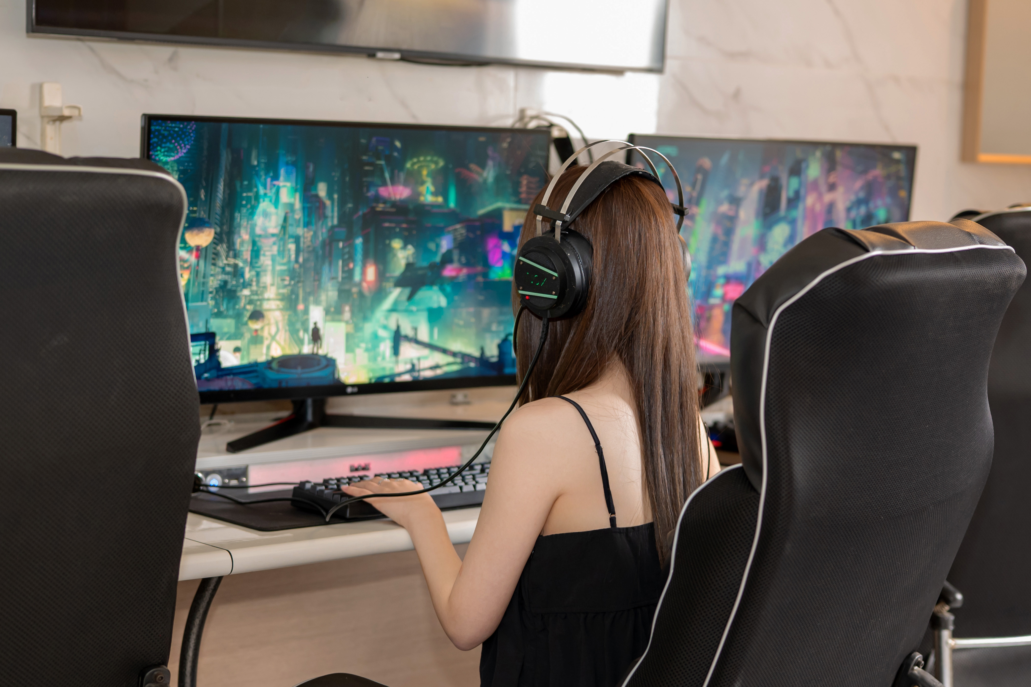 2인실 시그니처 - 라운지드링크 2잔 포함(도보특가, 2PC, 32G+RTX3060)