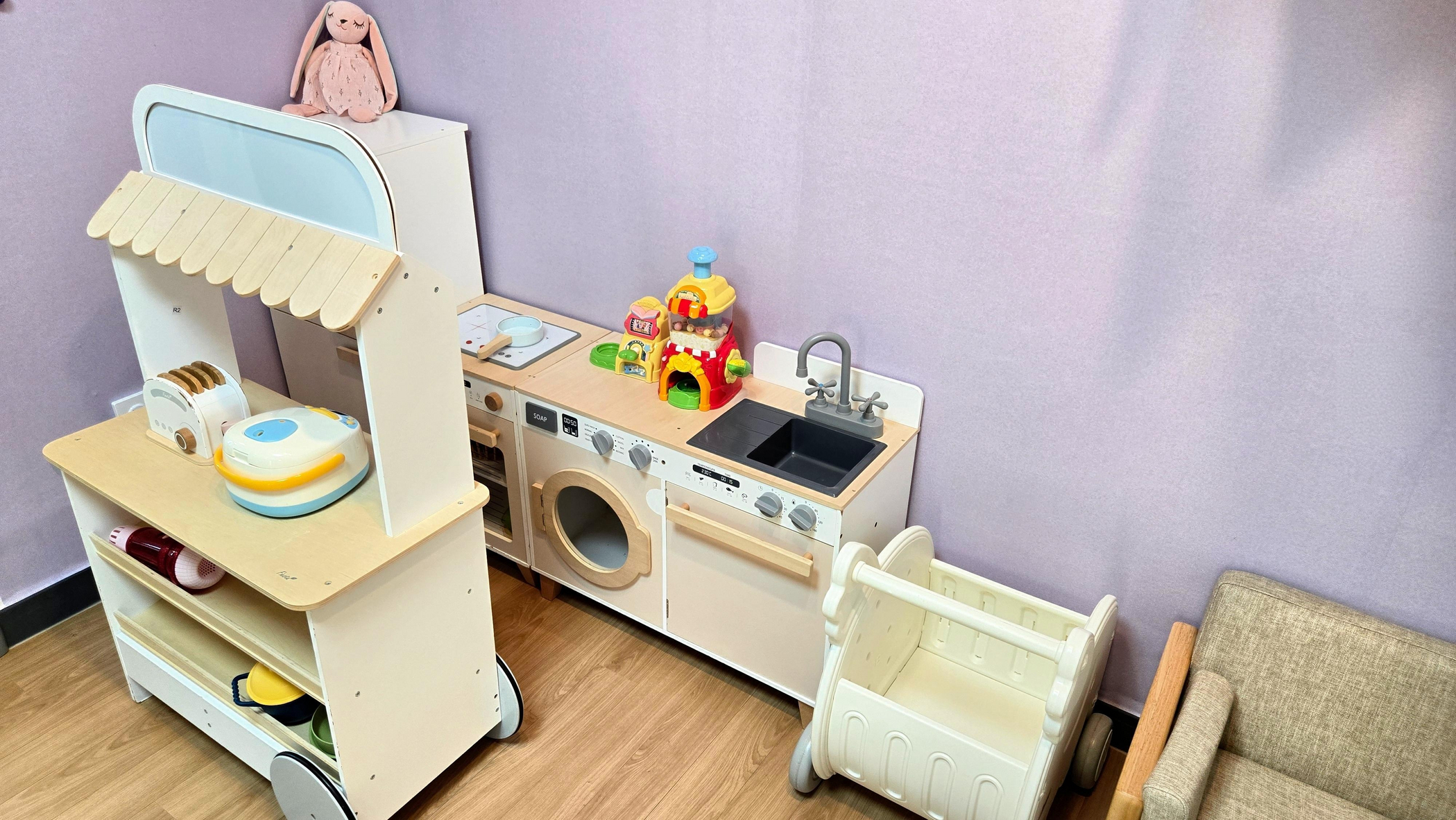 room detail thumbnail 1