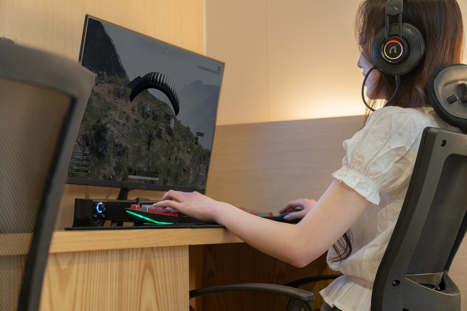 room detail thumbnail 2