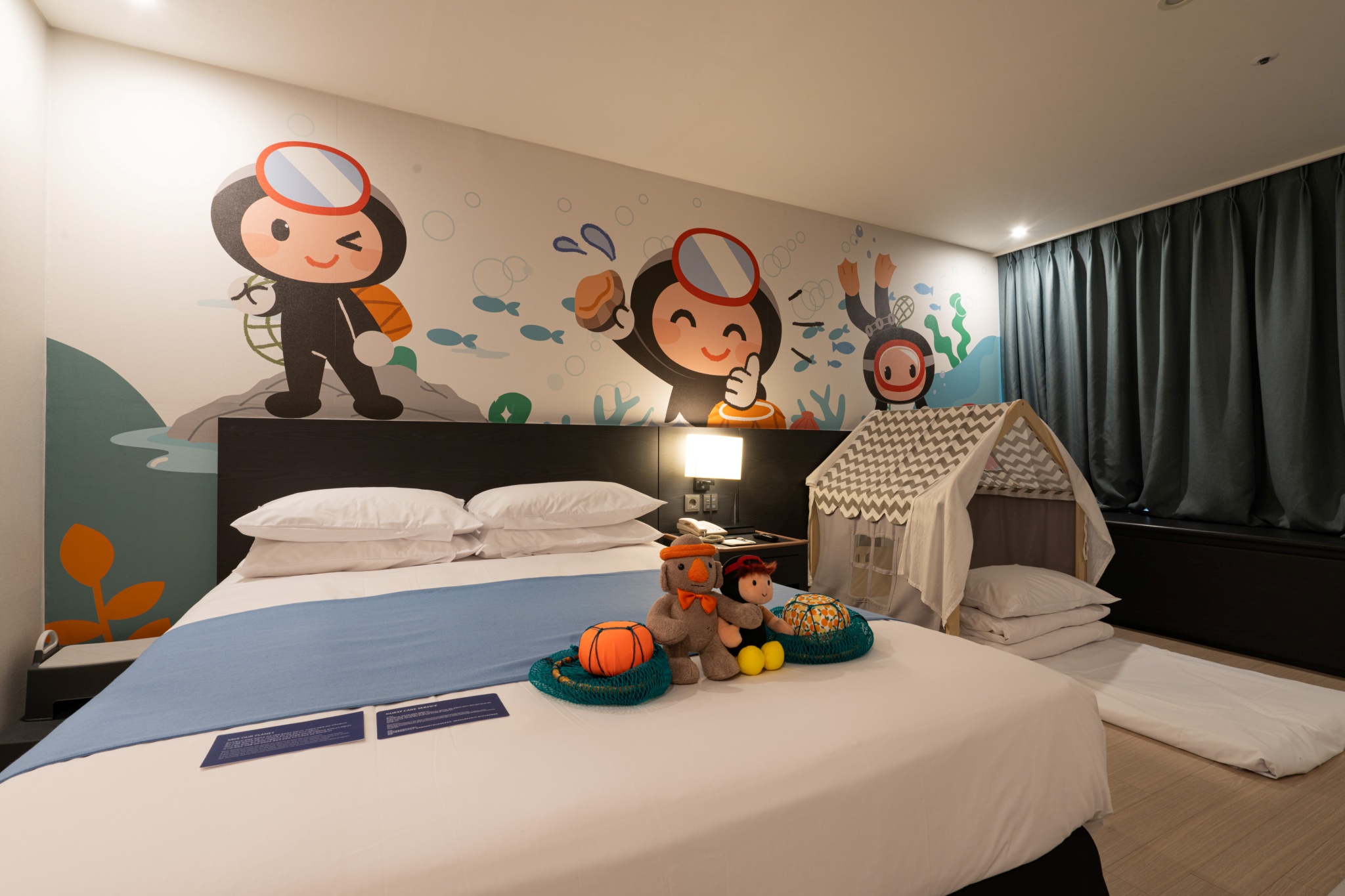 room detail thumbnail 2