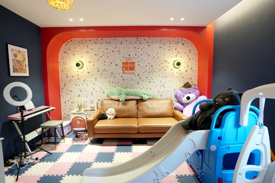 room detail thumbnail 0