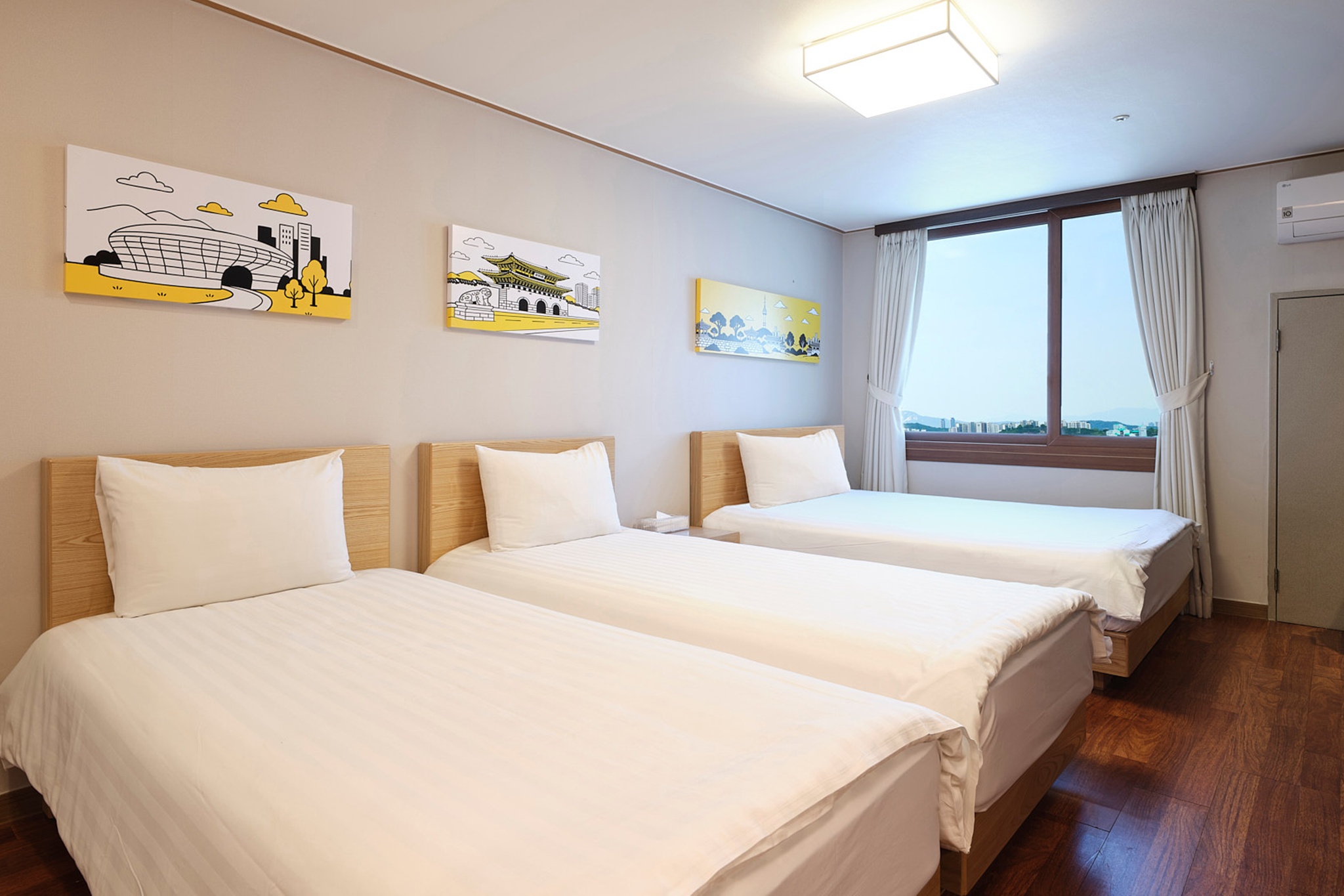 room detail thumbnail 1