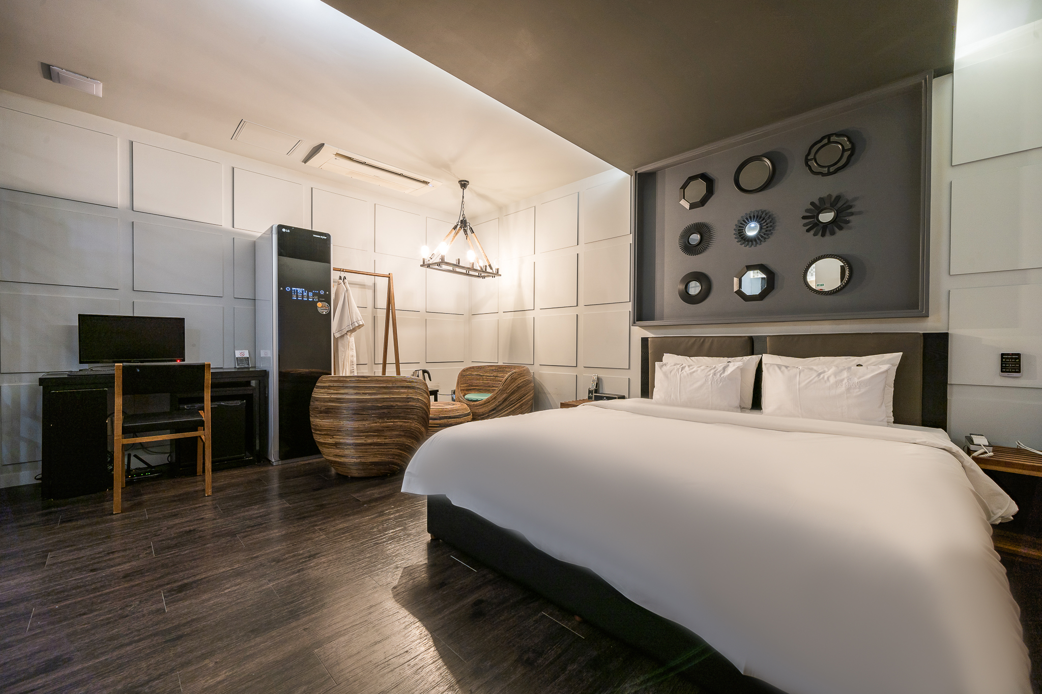 비즈니스 (LG스타일러구비)(전객실 OTT 6종무료, 60인치TV, 유럽형/2인욕조)