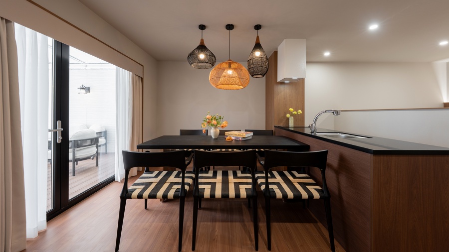 펜트하우스(OTT시청가능(개인계정 사용))(호텔식 침구, 공기청정기,75인치 스마트 TV)