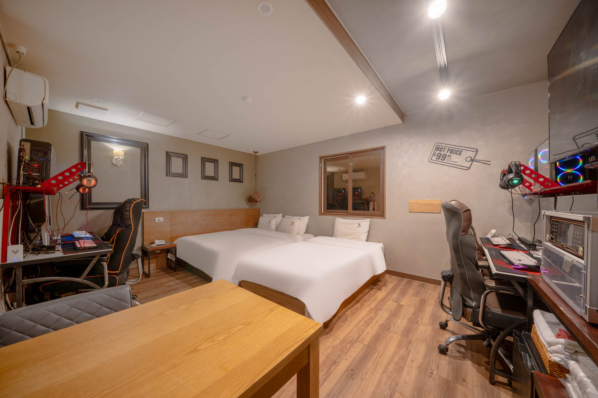 room detail thumbnail 0