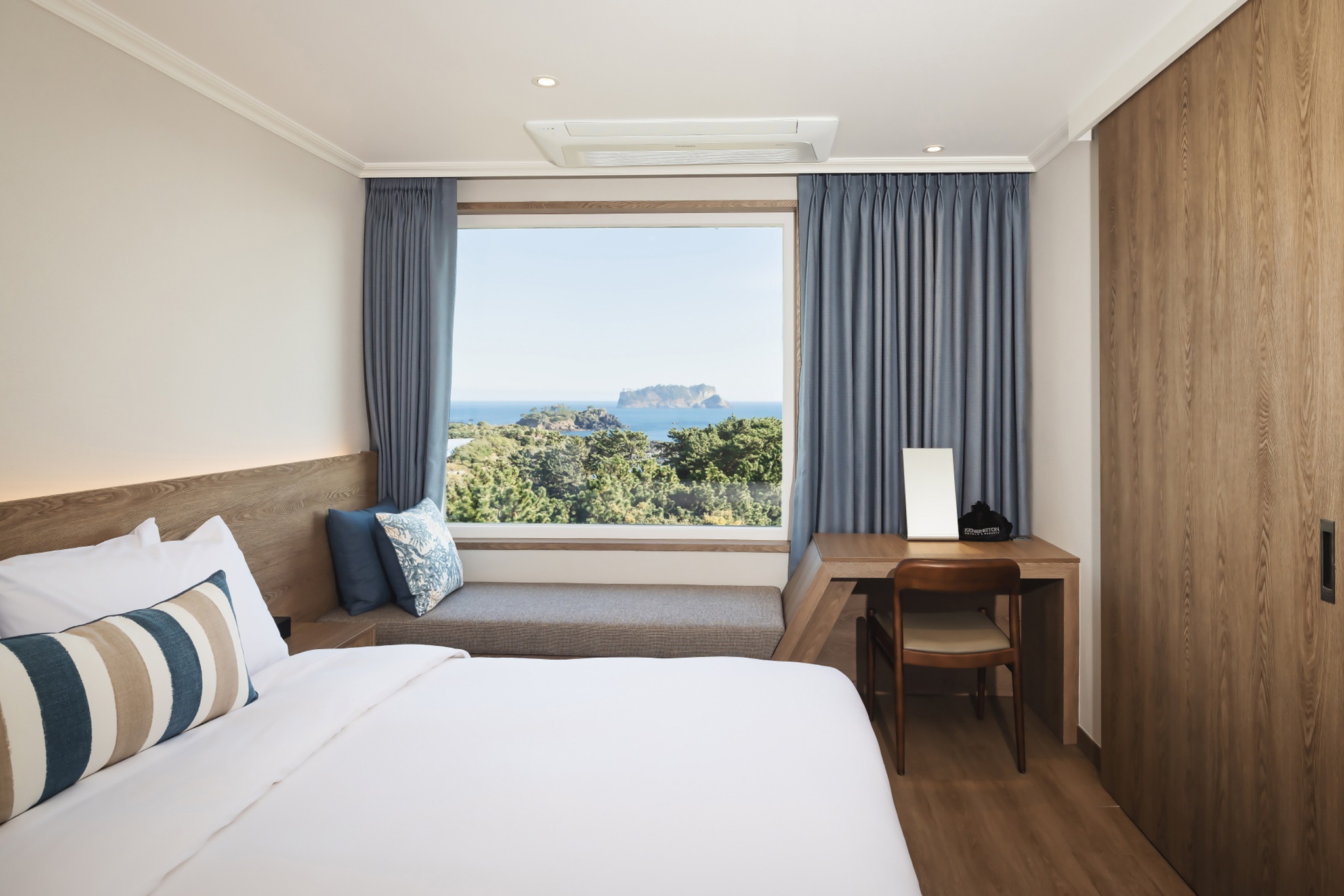 켄싱턴 프리미어 오션(★브랜드기획전★조식3인(성인2인+미취학1인)+치킨/피자 TO-GO 1세트)