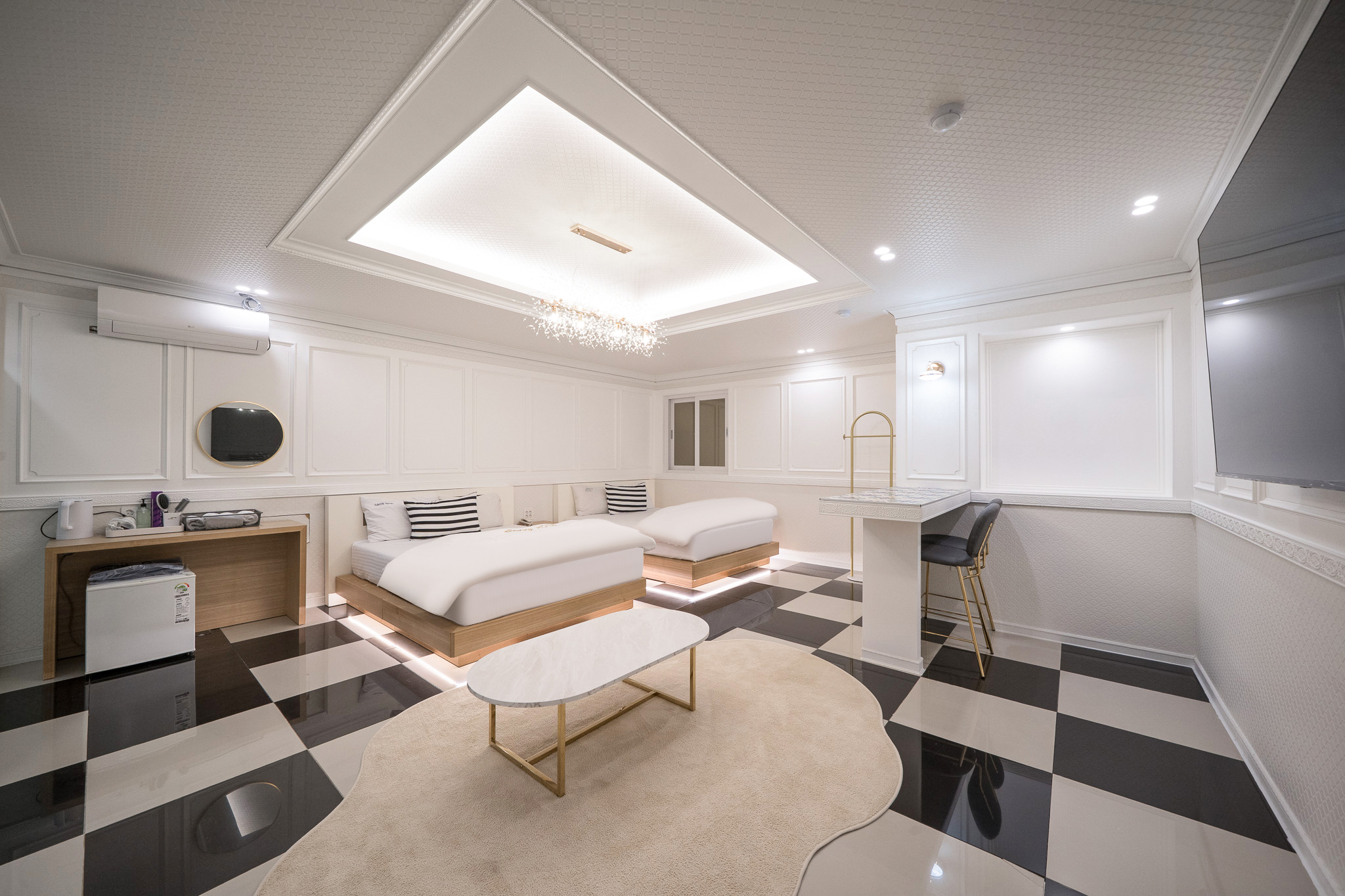 리뉴얼오픈ㅣ본관ㅣ스위트(넷플릭스ㅣ최고급 구스다운 침구류ㅣ리뷰이벤트)