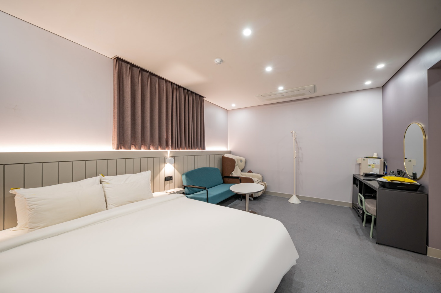 room detail thumbnail 0