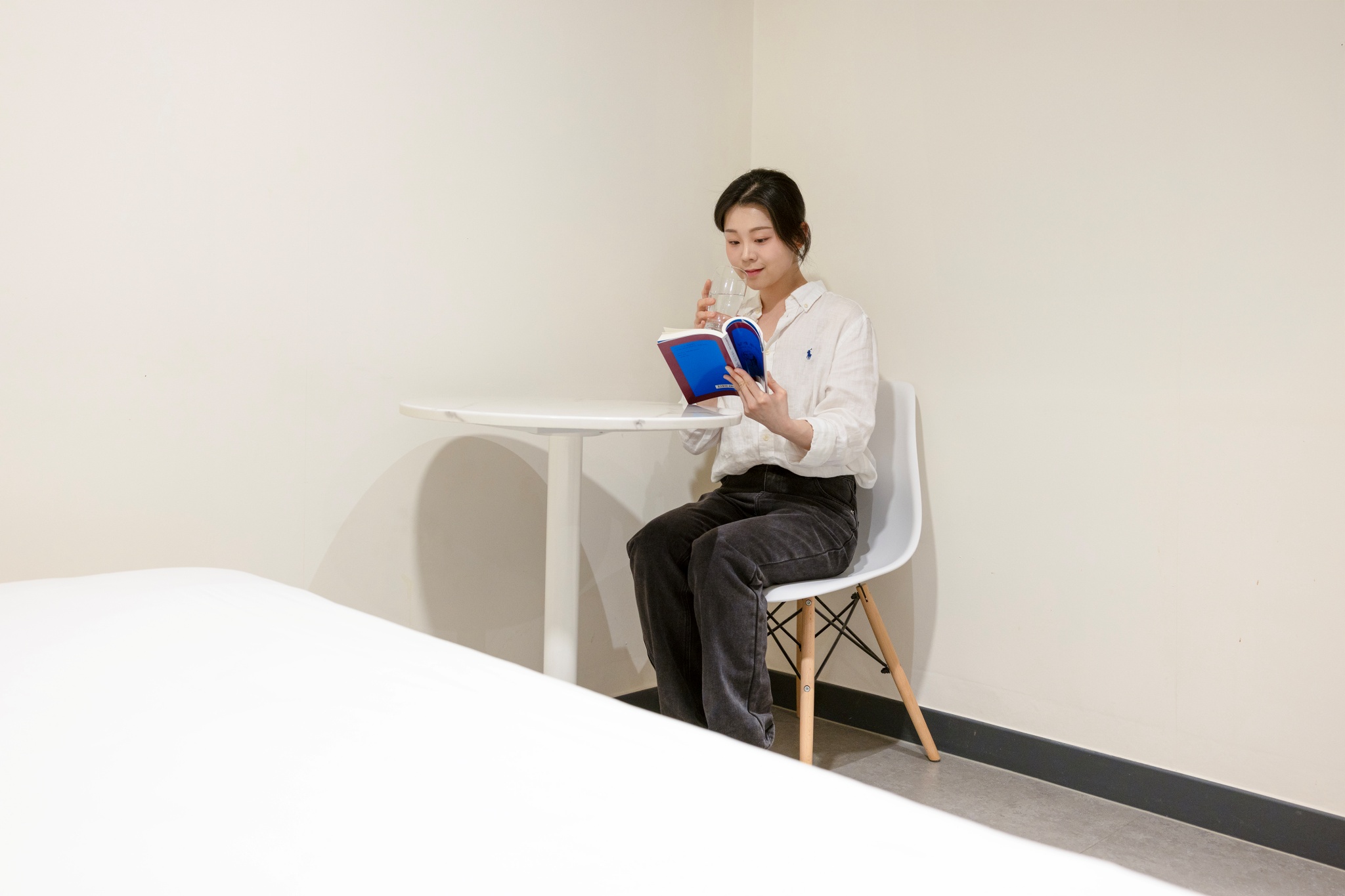 room detail thumbnail 0