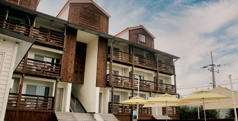 https://yaimg.yanolja.com/v5/2026/03/31/09/69cb93b8c9d175.23344437.jpg