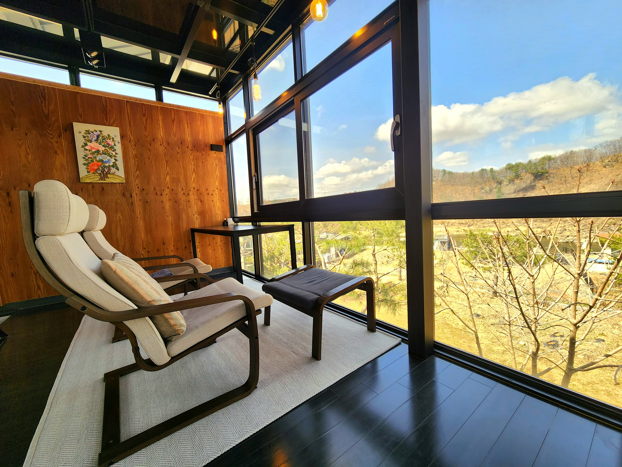 https://yaimg.yanolja.com/v5/2026/04/02/02/69cdd34bed5cd7.92036209.jpg