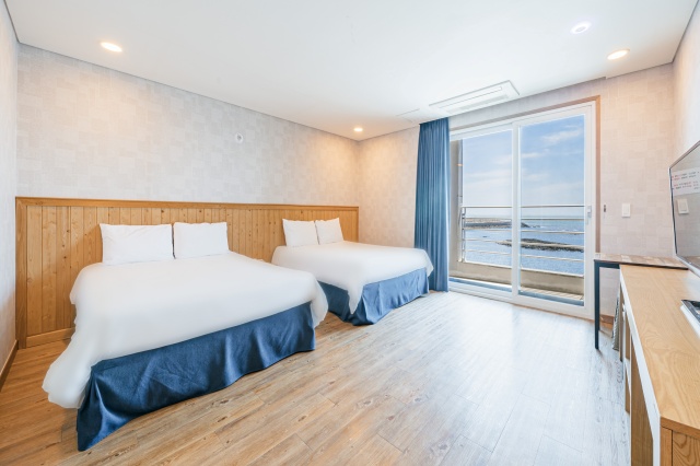 패밀리 트윈 오션뷰(전 객실 OTT가능-개인계정 / 더블+더블)