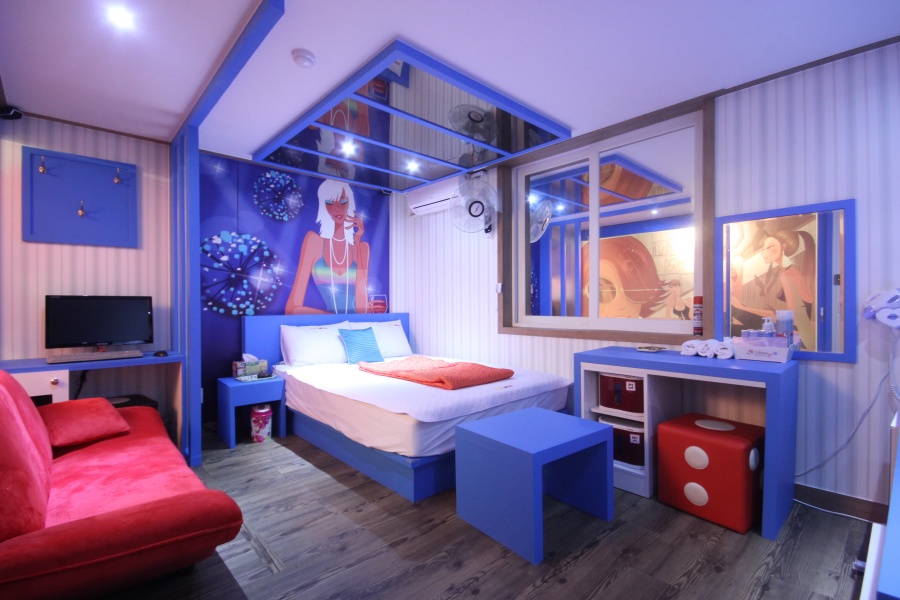room detail thumbnail 0