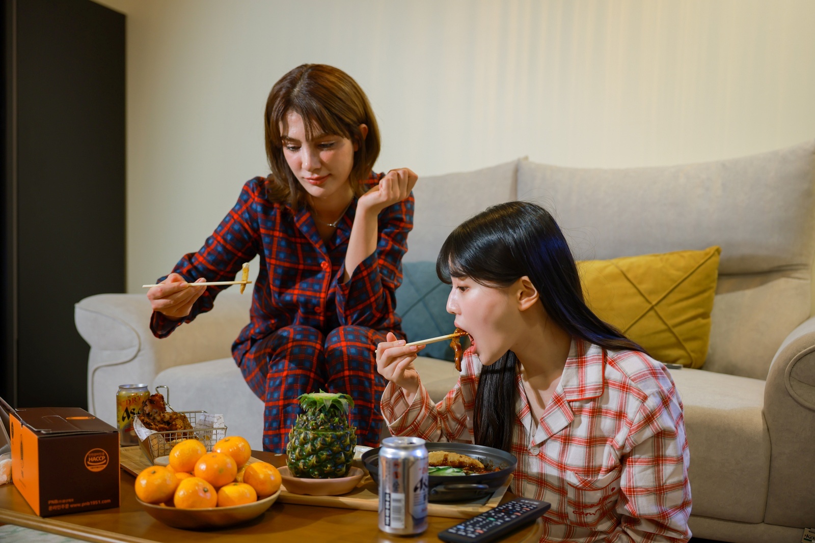 room detail thumbnail 1