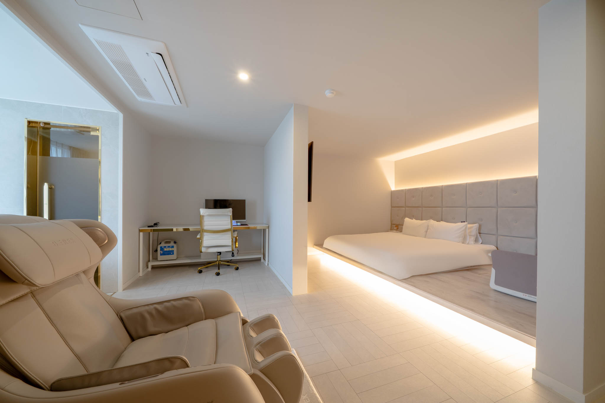 ★덴바스타★ 프리미엄룸 (조식가능,고사양1PC,욕조,코웨이안마기)(스타일러,공기청정기,넷플릭스,디즈니,티빙,왓챠,애플TV,라프텔 무료시청)