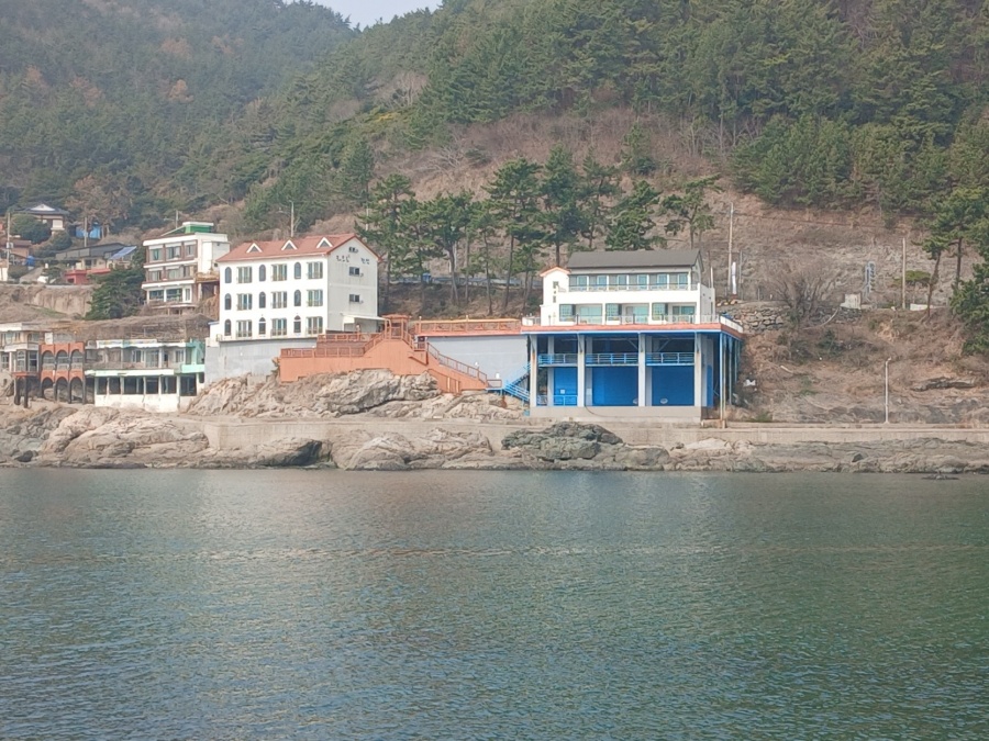 https://yaimg.yanolja.com/v5/2026/04/03/07/69cf6b9cb85e05.73016150.jpg