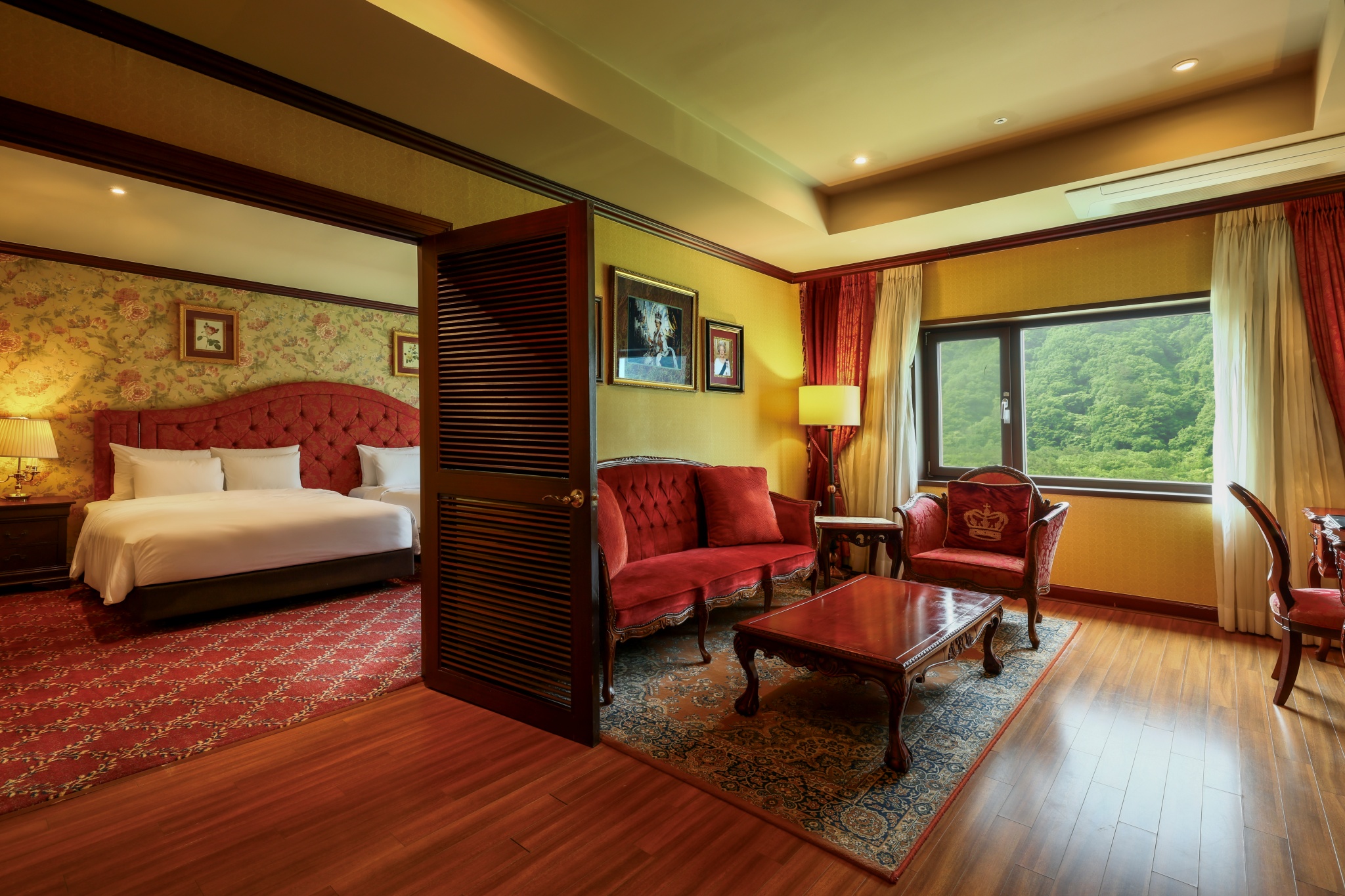 room detail thumbnail 0