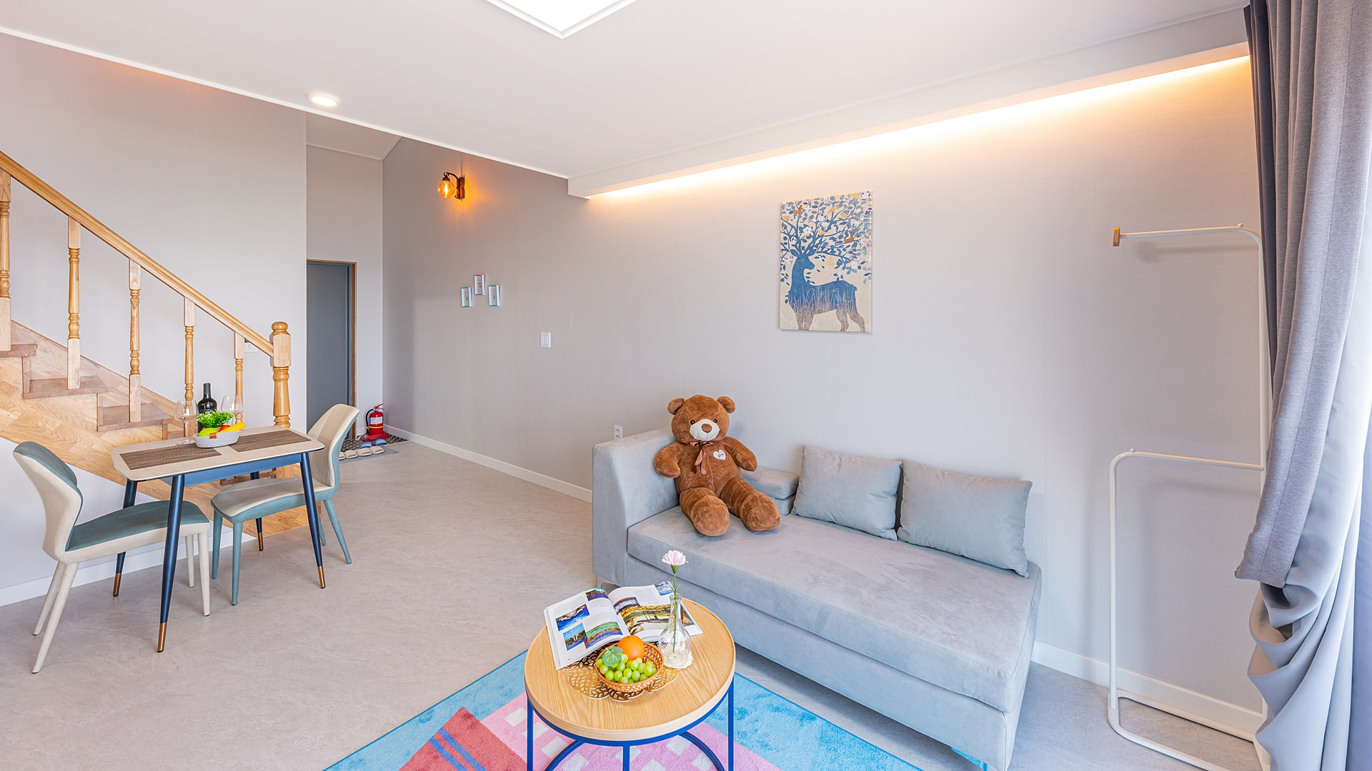 room detail thumbnail 2