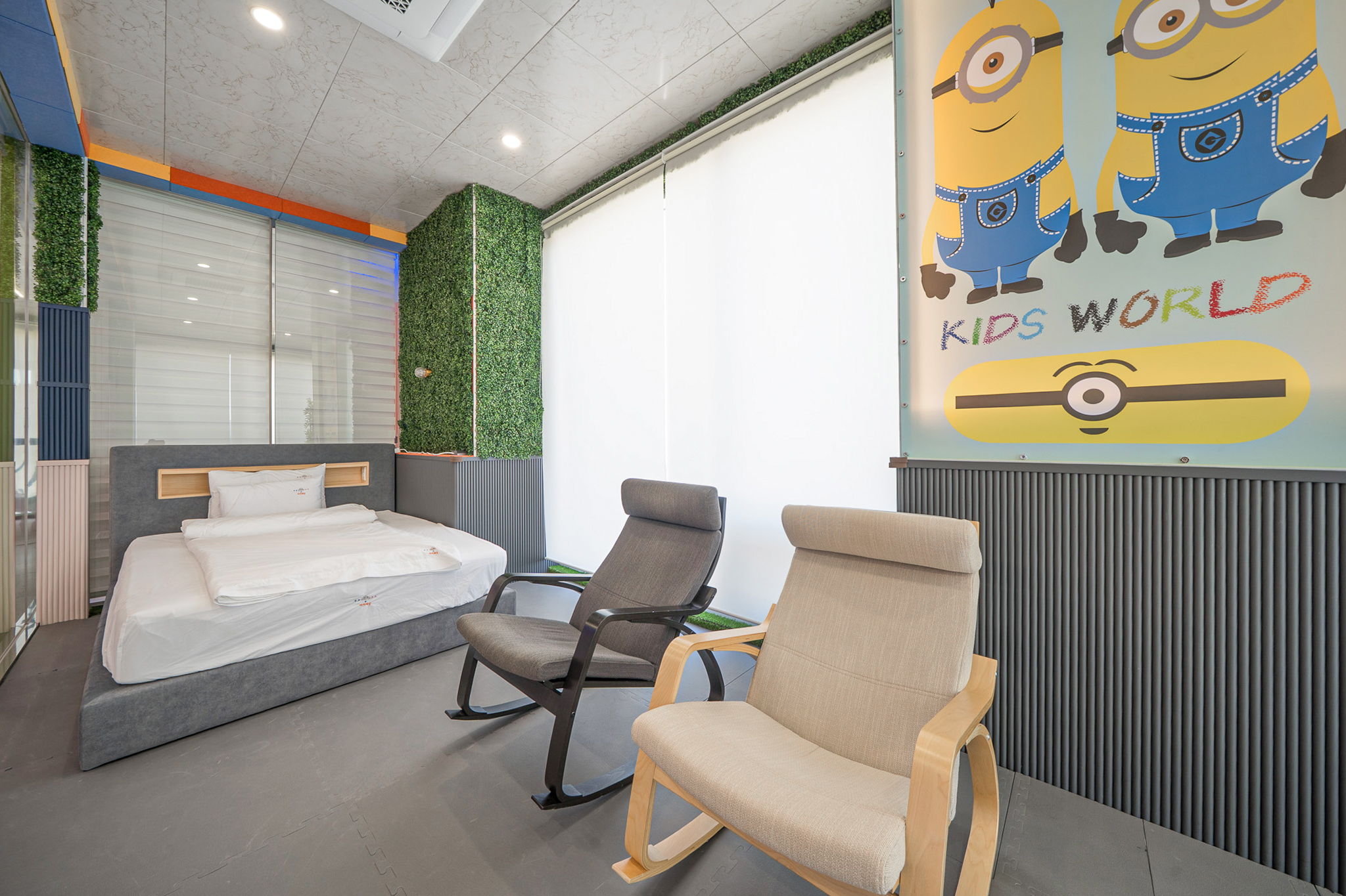 room detail thumbnail 1
