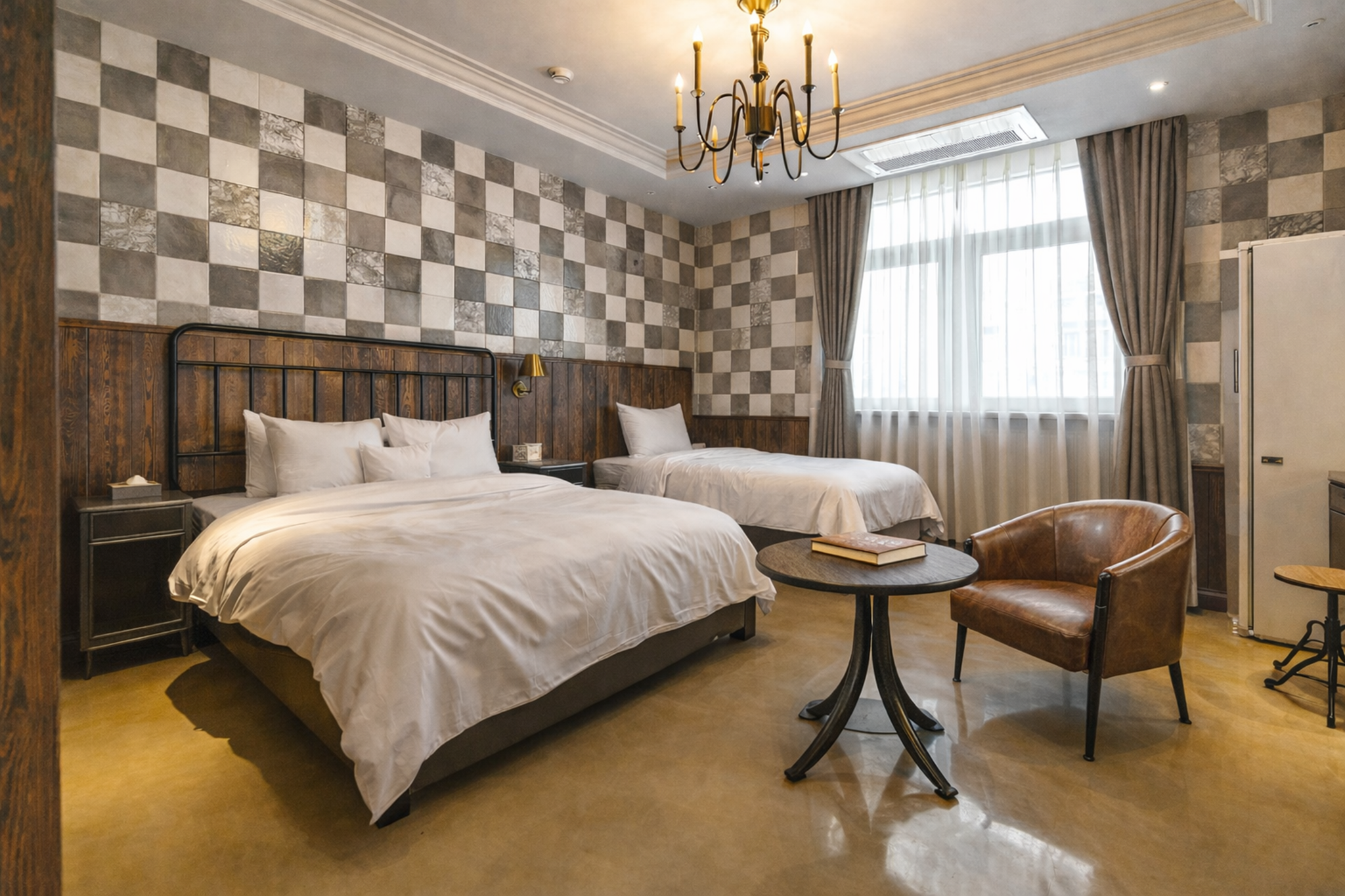 room detail thumbnail 1