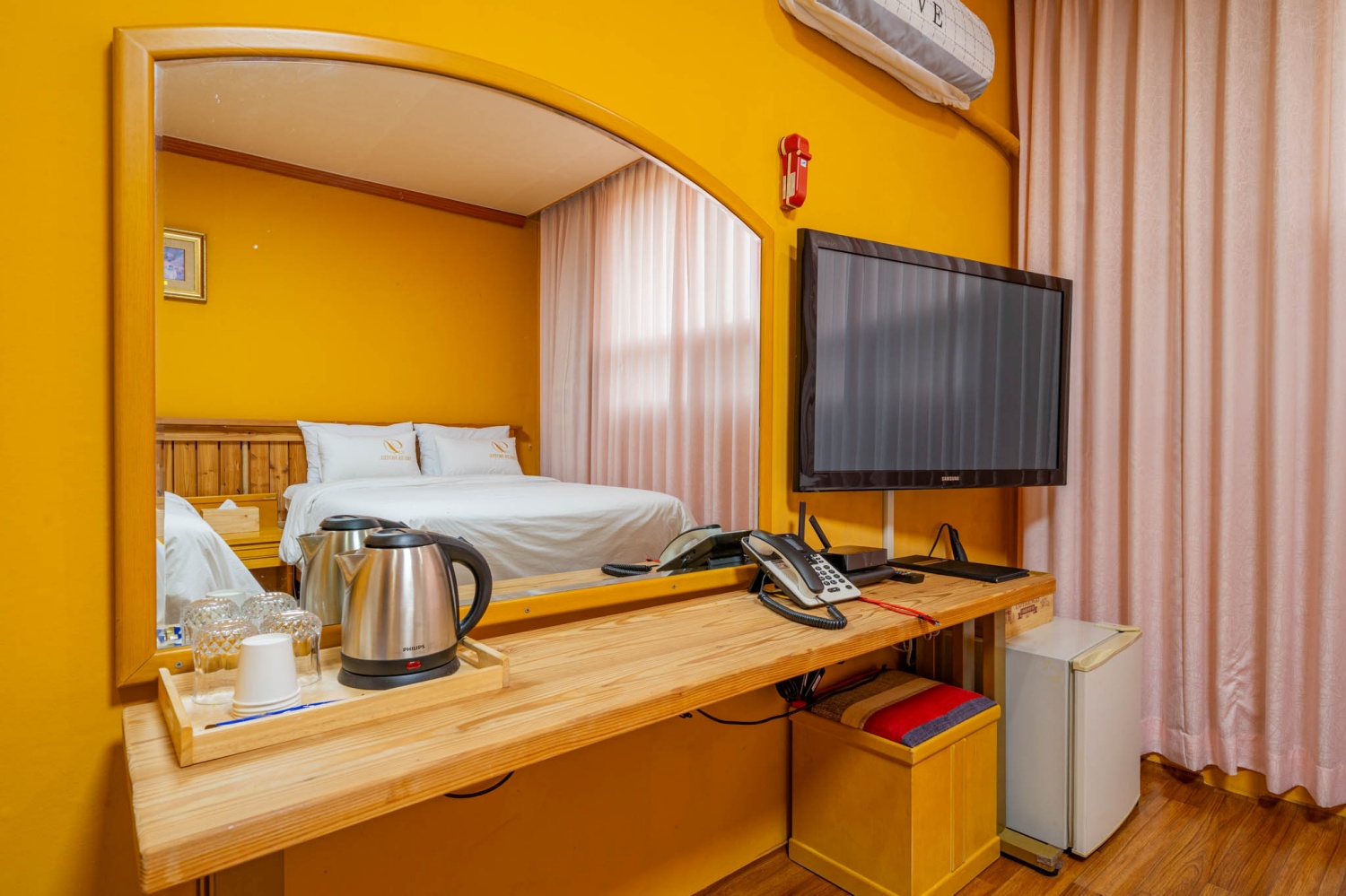 room detail thumbnail 1