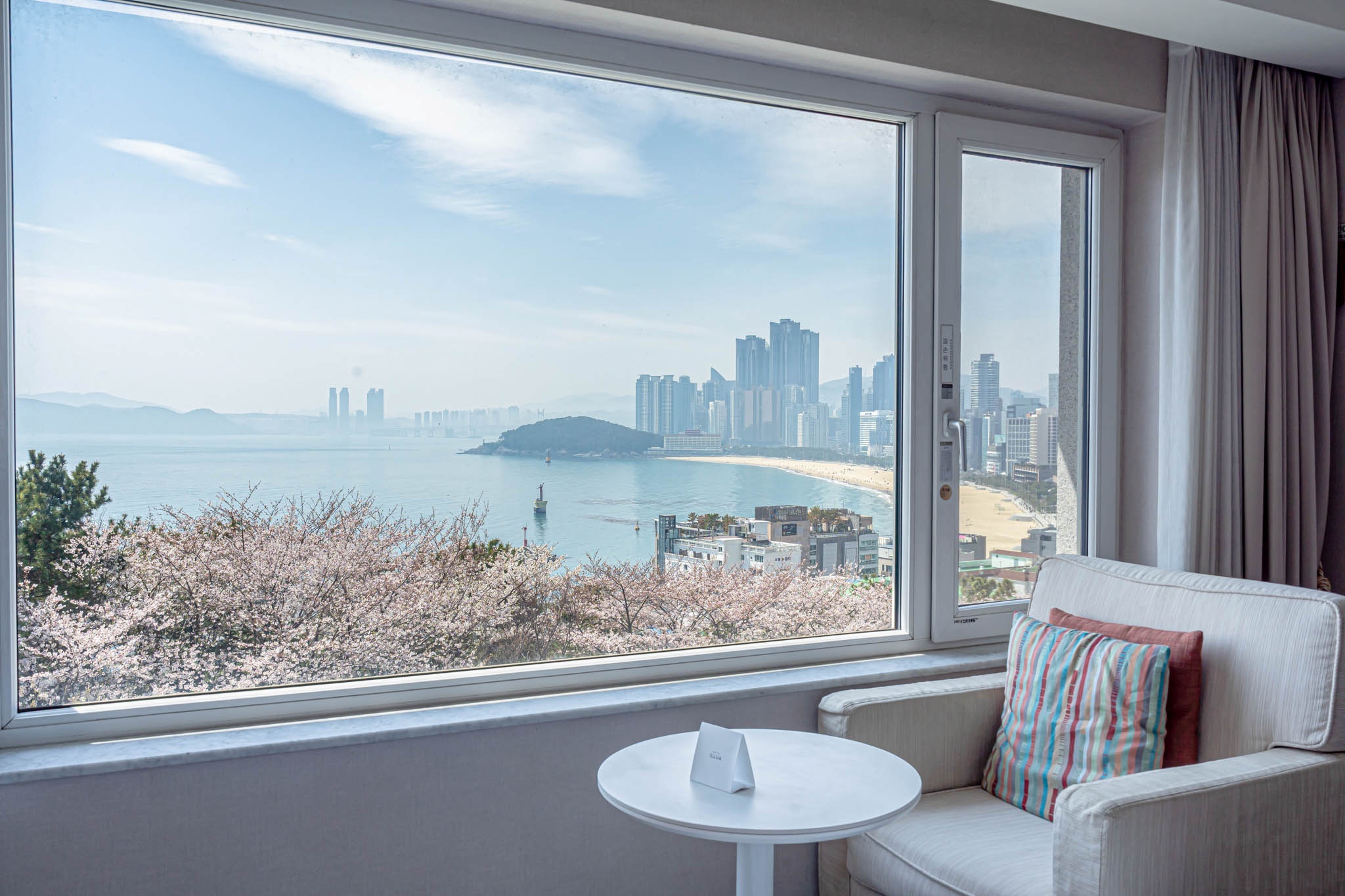 슈퍼 디럭스 오션 트윈(바다전망) 룸온리