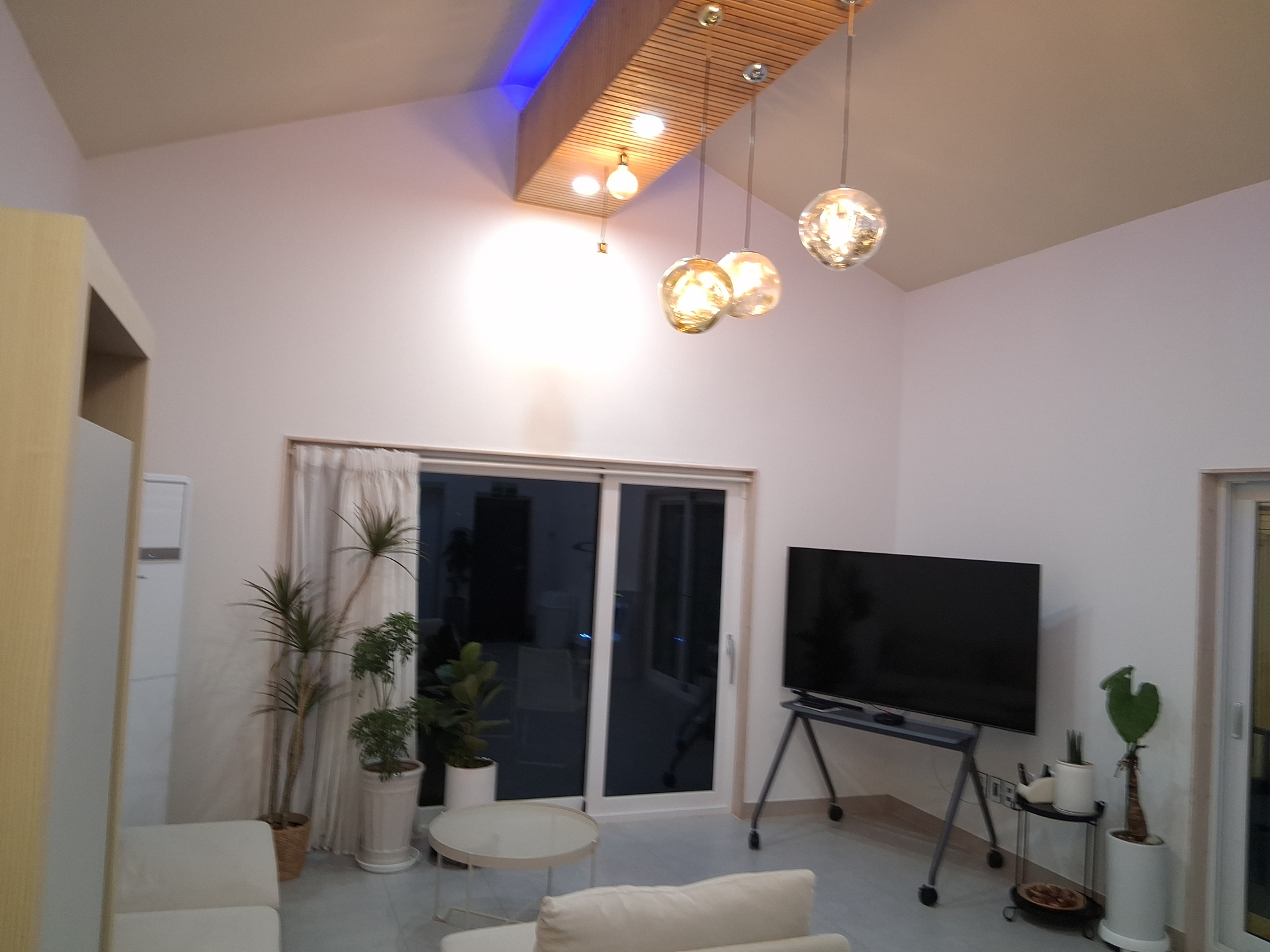 https://yaimg.yanolja.com/v5/2026/04/09/21/69d81aabcd6687.08658168.jpg