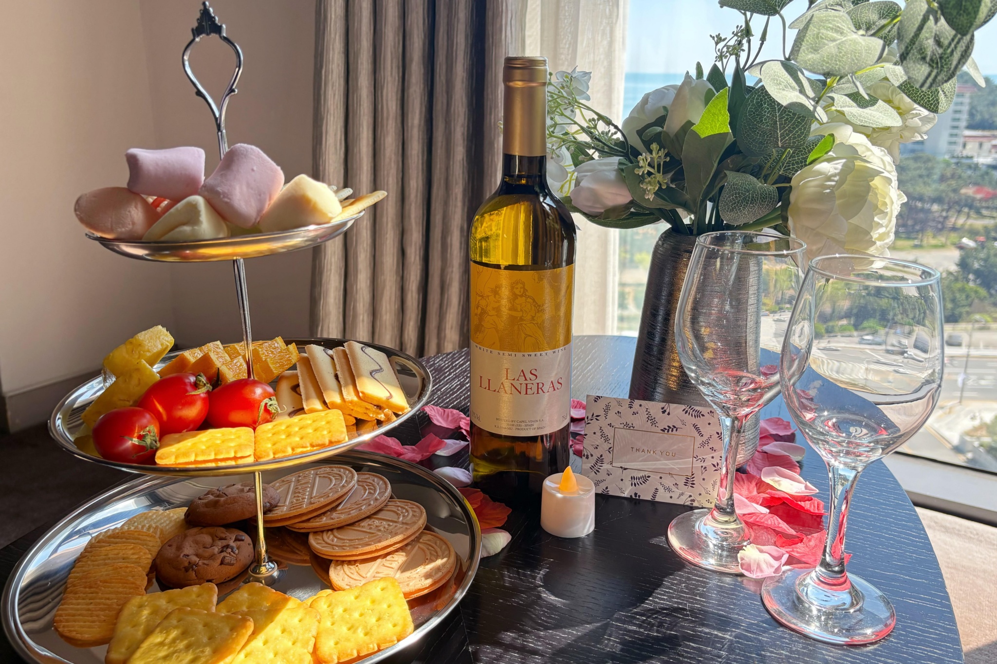 프레지덴셜 스위트(파티이벤트 PKG★객실장식+와인&다과+12시레이트체크아웃, 하프오션뷰)