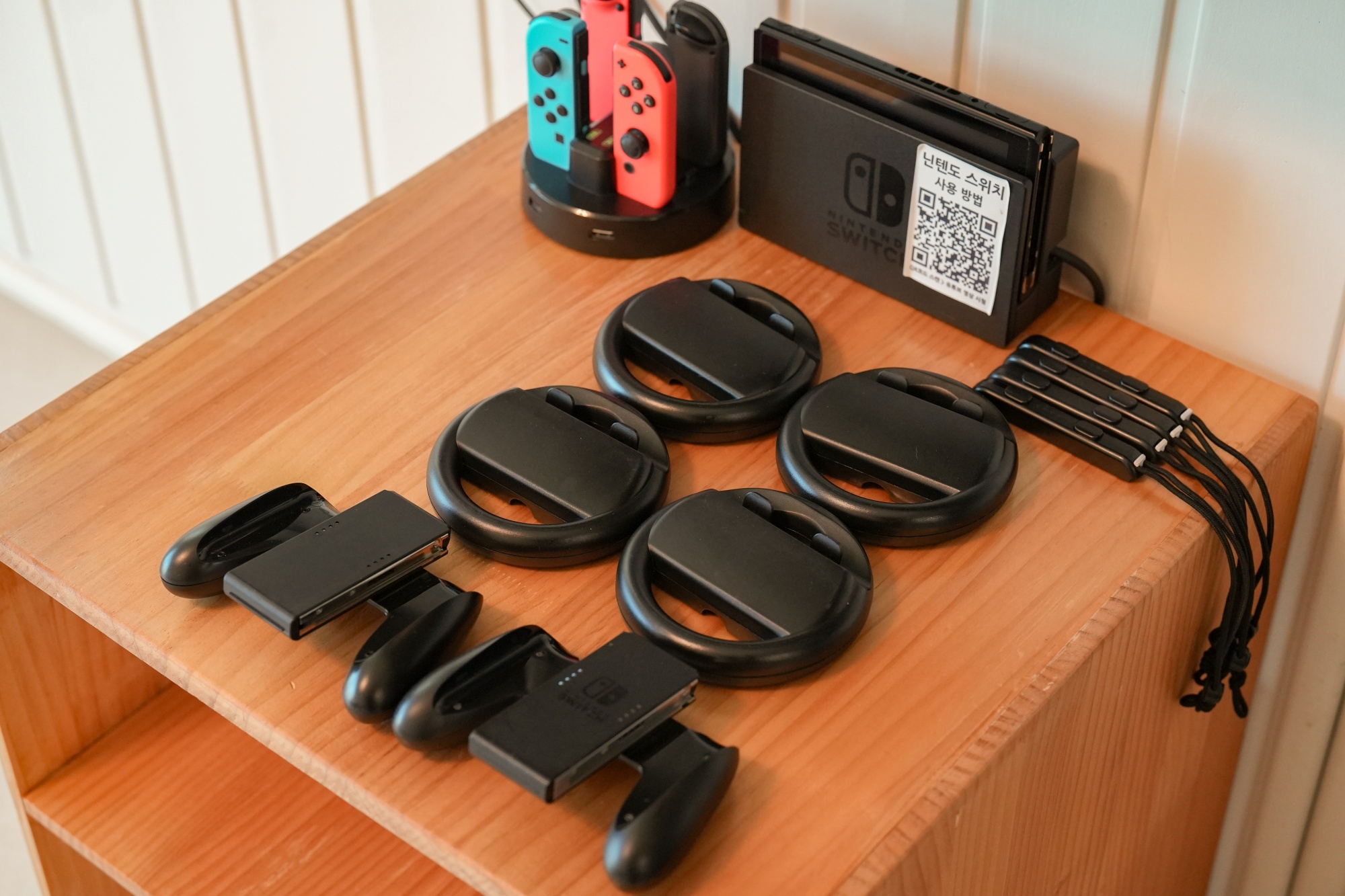 room detail thumbnail 1