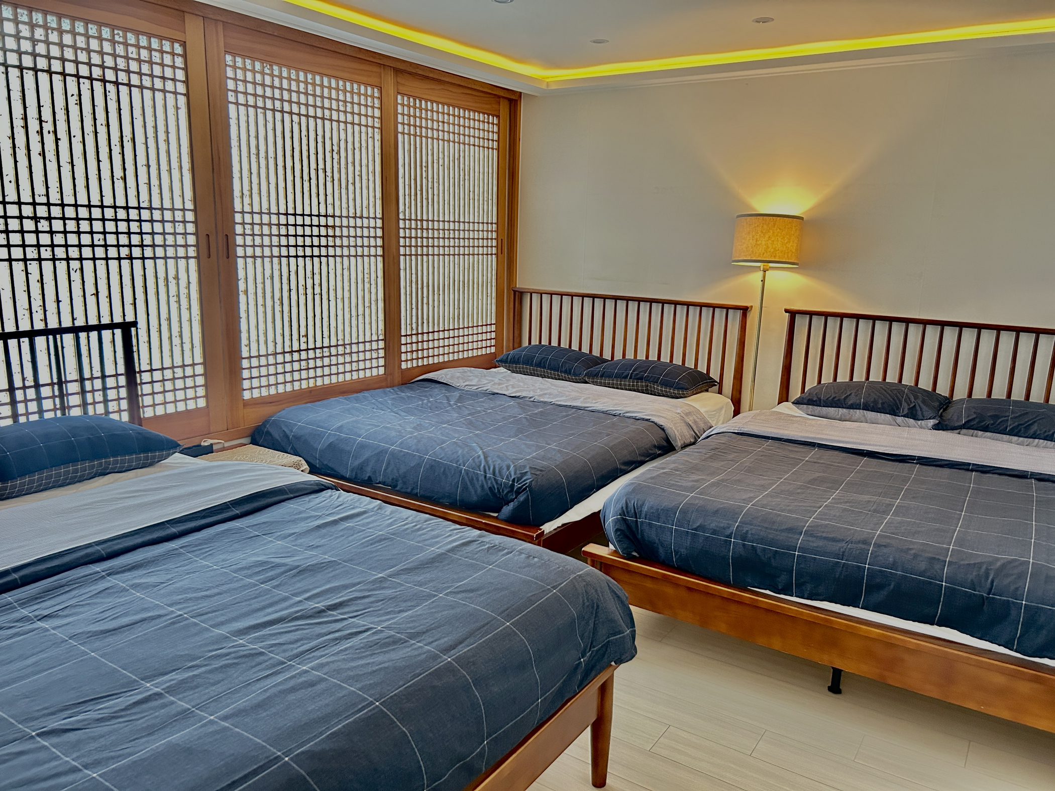 MOGASTAY 501 단체룸 200인치 빔프로젝터