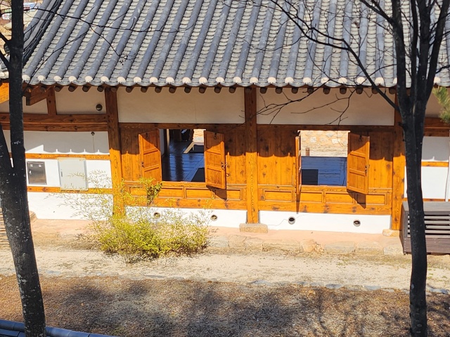 청송 한옥호텔 안(安) 외관